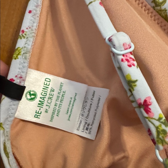 Plunge one-piece in cloud meadow floral - Picture 6 of 7